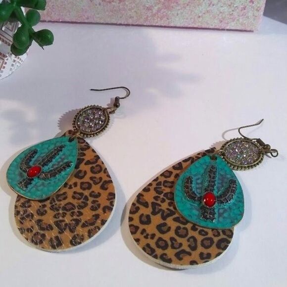 Southwestern Catus Teardrop Earrings - Picture 3 of 4